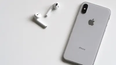 Ilustrasi. Ada beberapa cara sederhana yang dapat dilakukan untuk menghemat baterai iPhone agar tahan lebih lama dan bisa tembus sehari penuh.