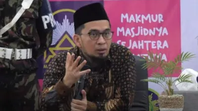 Lakukan Ibadah Ini di Bulan Ramadan, Ustaz Adi Hidayat Sebut Pahalanya Tak Akan Putus, Amalan Apa Itu?