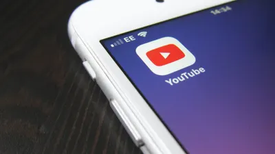 Ilustrasi cara aktifkan YouTube Premium tanpa iklan.