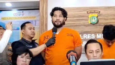 Tertangkap kasus narkoba, Ammar Zoni resmi pakai baju oranye