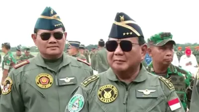 Usai Mendarat dari Jet Tempur F-16, Menteri Pertahanan Prabowo Subianto Berikan Pesan untuk Rakyat Indonesia.