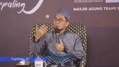 Potret Ustaz Adi Hidayat 