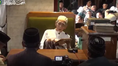 Mbah Moen Ungkap Jangan Bangga Atas Amalan yang Diperbuat