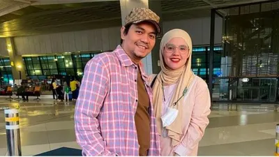 Indra Bekti resmi digugat cerai oleh sang istri, Aldila Jelita. Proses perceraian mereka sudah dalam pengajuan ke pengadilan Agama Jakarta Selatan.