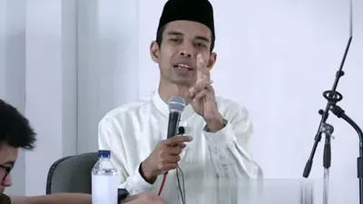 Ustaz Abdul Somad saat menyampaikan tausiah mengenai batas akhir Qadha Ramadhan.(Tangkap Layar YouTube Kun Ma Alloh)