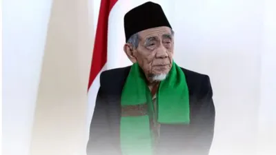 Ulama Mbah Moen pernah memberi ceramah kepada jamaahnya, tentang amalan yang menjadikan rezeki mengalir deras.