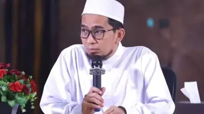 Ustaz Adi Hidayat Sebut Childfree Sudah Ada Sejak Zaman Jahiliyah, Ternyata Merugikan dan Menyalahi Fitrah.(Tangkap Layar YouTube Adi Hidayat Official)