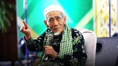 Mbah Moen Sebut Presiden Jokowi Akan Membesarkan dan Memakmurkan Indonesia, Ternyata Ini Alasannya