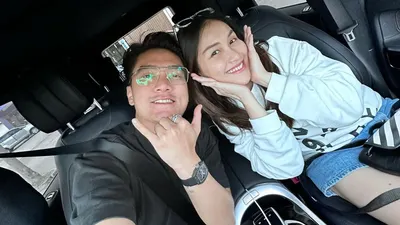 Akui Rindu Ditinggal Liburan, Boy William Puji Ayu Ting Ting: di Mata Aku Ayu Itu..