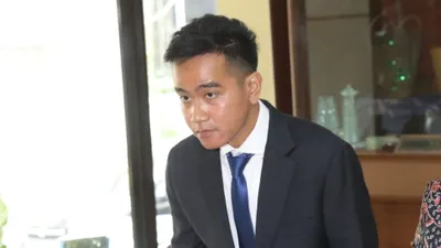 Disebut Ijazah Kuliahnya Palsu, Gibran Rakabuming Raka Salah Saya Apa ya Pak