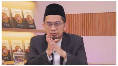 Ingin Bebas dari Hutang? Kata Ustaz Adi Hidayat Catat dan Amalkan Doa Ini di Hari Jumat