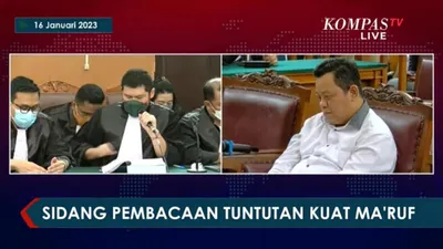 Terus Tertunduk Lesu,  Kuat Maruf Hanya Bisa Pasrah Saat Dijatuhi Tuntutan 8 Tahun Penjara oleh Jaksa