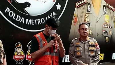 Penetapan status tersangka kepada Revaldo atas penyalahgunaan narkoba ditetapkan oleh pihak Polda Metro Jaya pada Jumat, 13 Januari 2023.