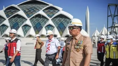 Pembangunan Masjid Al Jabbar terus disoal, Warganet Nagih Janji ke Ridwan Kamil