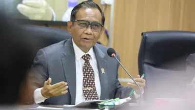 Disikut Rizal Ramli Soal Orang Masuk Kekuasaan Jadi Iblis, Mahfud MD Meradang: Makin Ngawur dan Bodoh!