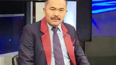 Kasus pembunuhan Brigadir J belum selesai, Kamaruddin Simanjuntak kini terancam dipolisikan karena sebut polisi mengabdi ke mafia.
