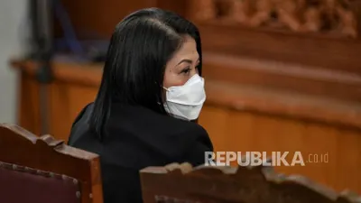 Terdakwa Putri Candrawathi bersiap menjalani sidang lanjutan di Pengadilan Negeri Jakarta Selatan, Jakarta, Selasa (3/1/2023).