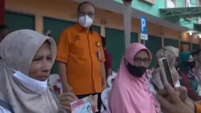 Cek di Sini, Ada 7 Bantuan Sosial yang Cair Hari Ini hingga Akhir Bulan Januari 2023