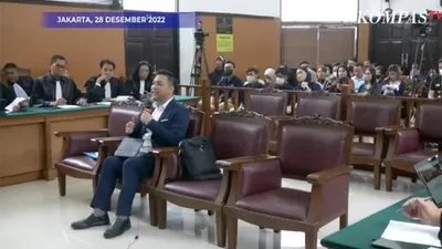 Arti Kata Prodeo Pro Bono dan Ius Curva Novit Yang diucapkan oleh Albert Aries Saat Jadi Saksi Alhli Bharada E