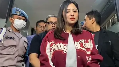 Dewi Perssik Beri Tanggapan Menohok Usai Dihujat &lsquo;Mandul&rsquo; Oleh Haters Inisial MZ yang Dilaporkannya ke Polisi