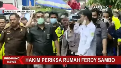 Detik-detik Rombongan Ketua Majelis Hakim Periksa TKP Eksekusi Brigadir Yosua