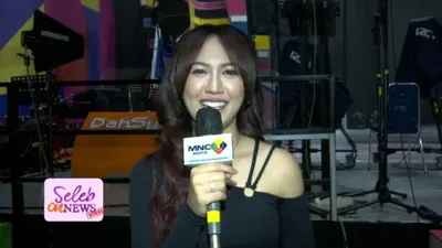 Buka Suara Usai Dijodohkan Netizen, Happy Asmara Akui Kagum dengan Bupati Tuban