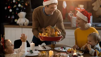 5 Hidangan Khas Natal yang Cocok Disajikan untuk Keluarga, Rayakan Momen Penuh Kebersamaan 