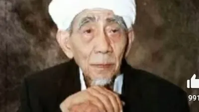 Nasihat Mbah Moen: Bacalah Wirid Pendek Ini Agar Rezeki Lancar dan Terhindar dari Utang Serta Fitnah