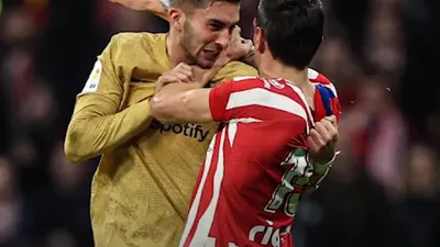 Ferran Torres &amp;  Stefan Savic gelut