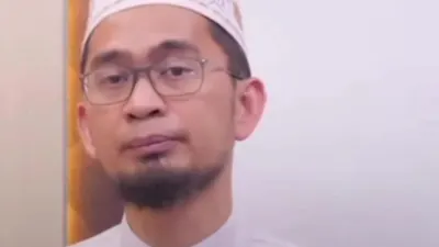 Potret Ustaz Adi Hidayat 