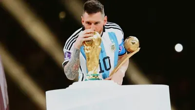 Piala Dunia 2022 merupakan pertandingan sepak bola yang diadakan empat tahun sekali dengan hadiah yang sangat fantastis.