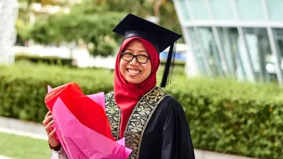 Berkat mengambil jurusan yang tepat, wanita dapat memperoleh peluang karier yang menguntungkan dan memberikan kepuasan finansial.
