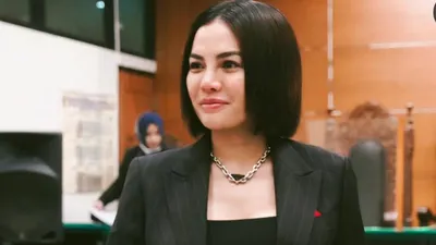 Nikita Mirzani Ngamuk Sampai Pukul Mikrofon Persidangan, Deolipa Yumara: Sudah Masuk Pidana!