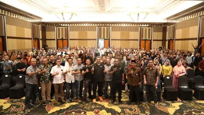 Melalui Program BUMN, Erick Thohir Tingkatkan Kesejahteraan Keluarga Pekerja di Banyuwangi