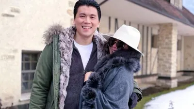 Diterpa Isu Cerai Karena Tak Kunjung Punya Momongan, Syahrini dan Reino Barack Malah Nikmati Liburan di Jepang