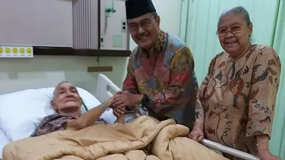 Mantan Wapres Try Sutrisno Terbaring di Rumah Sakit, Begini Kondisinya Sekarang