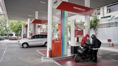 BBM non subsidi, khususnya untuk jenis bensin Pertamax, mulai naik per Rabu, 1 Maret 2023. 