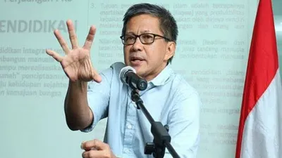 Heboh BRIN Prediksi Badai Dahsyat Padahal Tak Punya Kewenangan, Rocky Gerung: Kalau Gitu, BMKG Bubarin Aja!