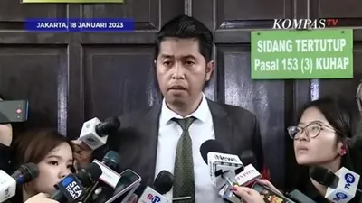 Martin Lukas Simanjuntak Meradang Soal Tuntutan Putri Candrawathi: Buat Apa 8 Tahun, Bebaskan Saja Sudah!