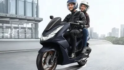 Sering Dianggap Biasa, Ini Alasan Kenapa Tidak Boleh Duduk Menyamping saat Dibonceng Pakai Motor