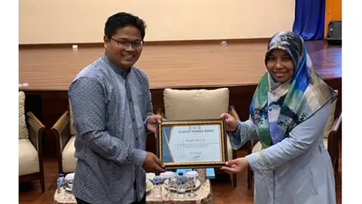 Mahasiswa Universitas Darussalam Gontor Berkunjung ke Redaksi Majalah Mata Air untuk Studi Pengayaan Lapangan