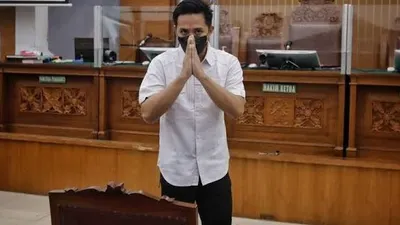 Kamaruddin Simanjutak berharap pula pada hakim agar vonis pada Richard Eliezer dibuat lebih ringan, bandingan dengan PC dan FS.