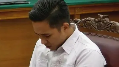 Ekspresi kesedihan Richard Eliezer dituntut 12 tahun penjara