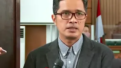 Kuasa hukum terdakwa Putri Candrawathi, Febri Diansyah, membeberkan kondisi kliennya itu sedang dalam kondisi depresi akut.