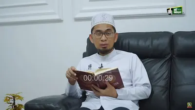 Heboh Qoriah Disawer Duit Saat Baca Al-Quran, Ustadz Adi Hidayat Secara Tegas Ungkap Hukumnya: Tidak Pantas!