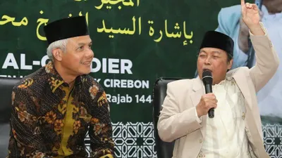 Kisah Unik Ganjar Pranowo Bertemu Kiai Mustofa Aqil Siraj: Sama-sama Didampingi Anak Mbah Moen