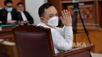   Terdakwa Ricky Rizal saat menjalani sidang pembacaan vonis dalam kasus dugaan pembunuhan berencana terhadap Brigadir Yosua di Pengadilan Negeri Jakarta Selatan, Selasa (14/2/2023)