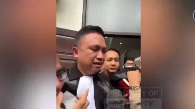 Haru! Ronny Talapessy Banjir Pujian Setelah Menangis Histeris Usai Vonis Richard Eliezer