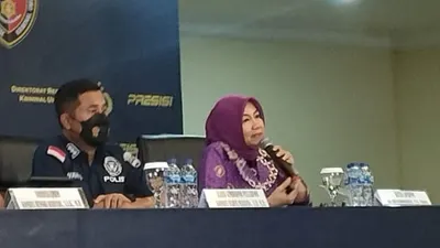 Dra Reni Kusumowardhani selaku ketua Asosiasi Psikologi Forensik (Apsifor) Indonesia memberikan keterangan terkait kematian keluarga di Kalideres, Jakarta Barat.