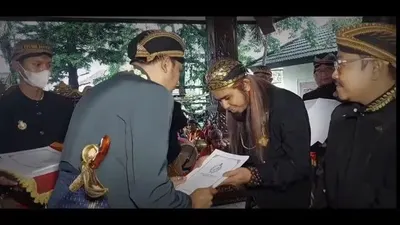 Keraton Solo Bantah Berikan Gelar Raden Tumenggung Pada Gus Samsudin